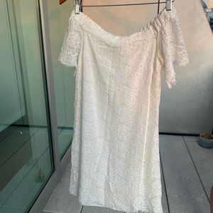 White Lace Off-the-Shoulder Strapless Dress